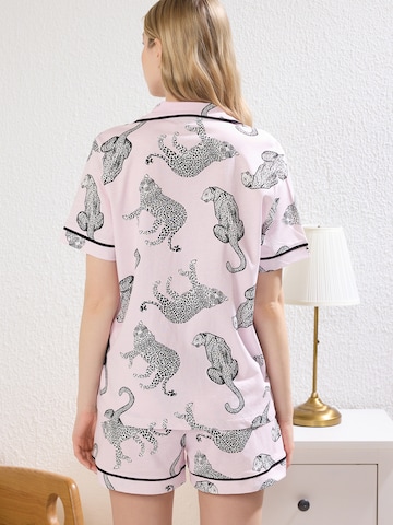 Trendyol Shorty in Pink