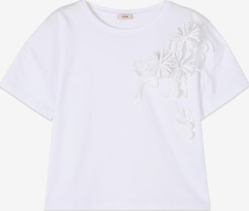 Top di oltre in bianco: frontale