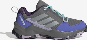 ADIDAS TERREX - Sapato baixo 'AX4R' em cinzento: frente