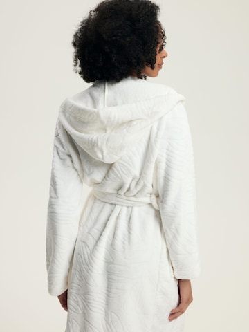 Henderson Short Bathrobe 'Daryl' in Beige