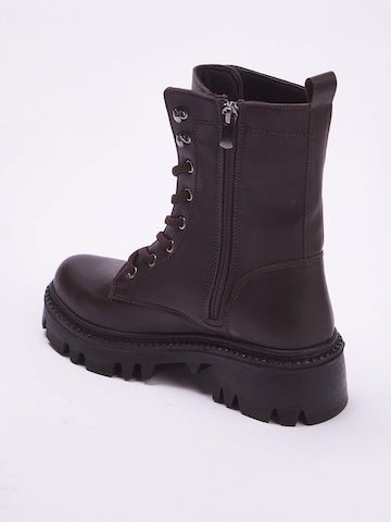 Trendyol Μποτάκι με κορδόνια σε καφέ