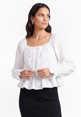 usha BLACK LABEL Blouse in White: front