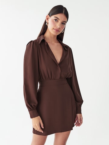 Willa - Vestido 'RILEY' em castanho