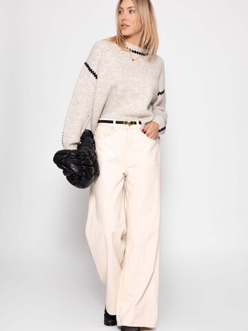 SASSYCLASSY Sweater in Beige