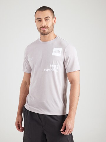 T-Shirt fonctionnel 'MOUNTAIN FOUNDATION COORDINATES' THE NORTH FACE en gris : devant