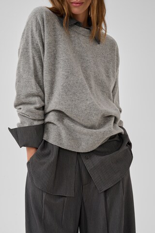 Pull-over My Essential Wardrobe en gris
