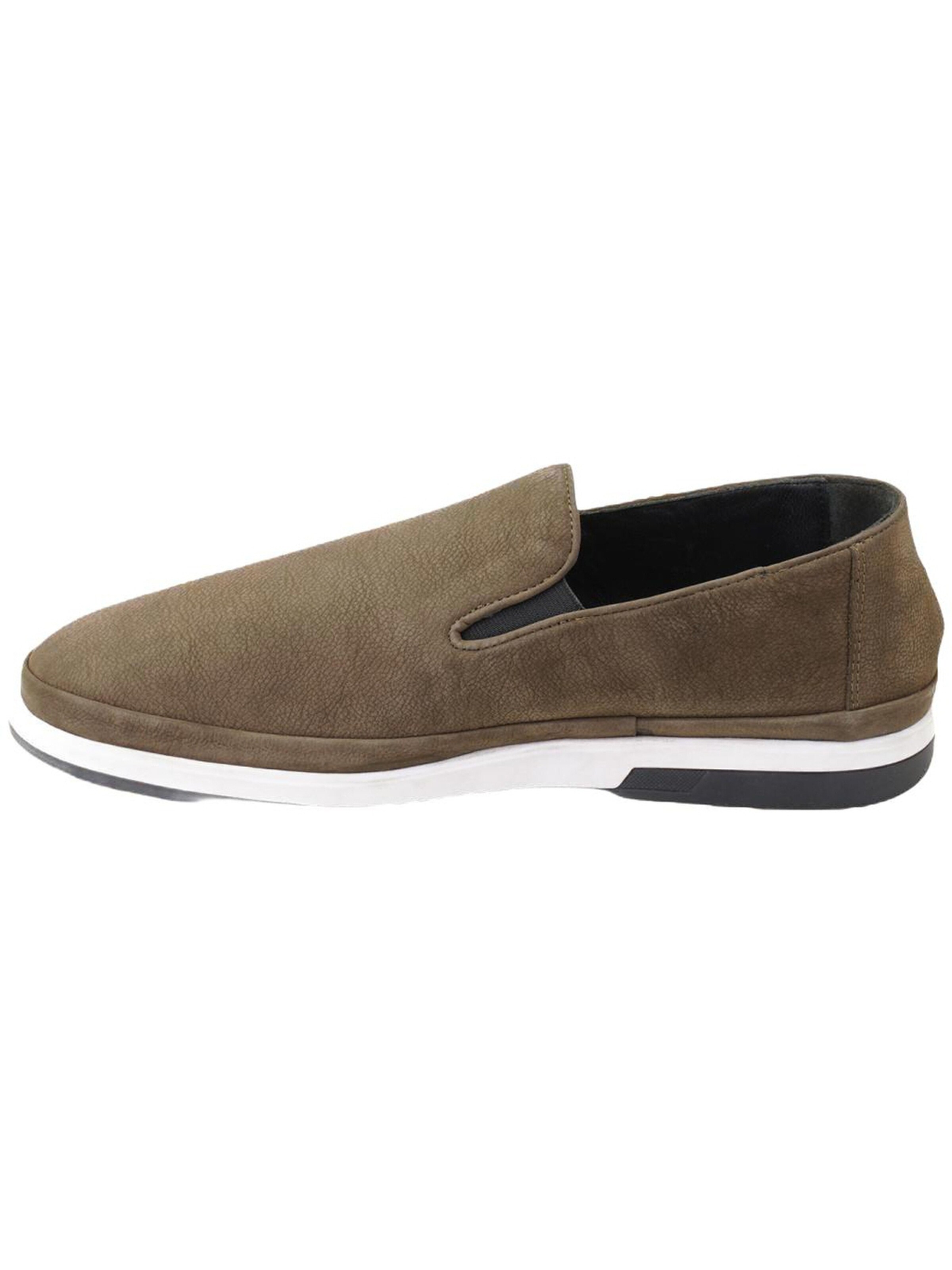 Desa Classic Flats in Green