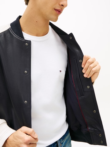 TOMMY HILFIGER Kurtka przejściowa w kolorze niebieski