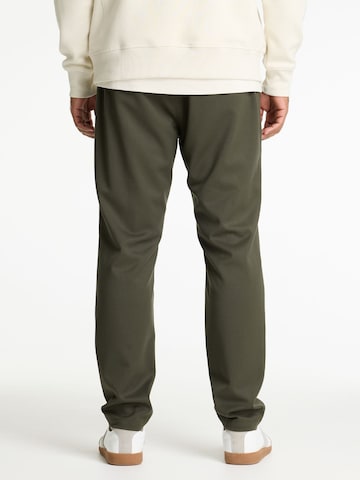Regular Pantalon chino 'Stone Dual' CHASIN' en vert