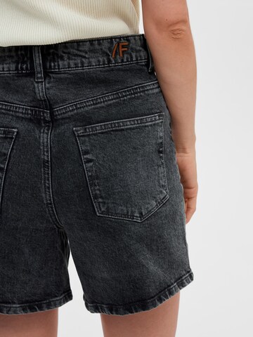 regular Jeans 'Krista' di SELECTED FEMME in nero