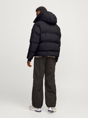 JACK & JONES Winterjas 'JCOAlpha' in Zwart