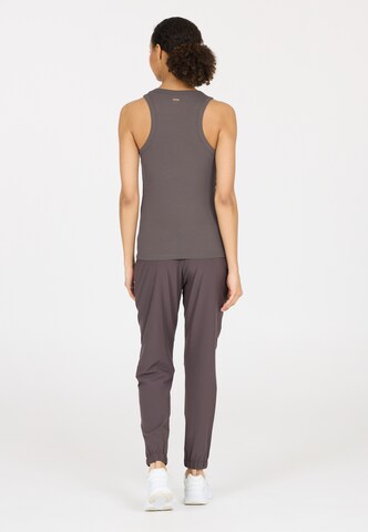 Athlecia Sports top 'Lankae' in Brown