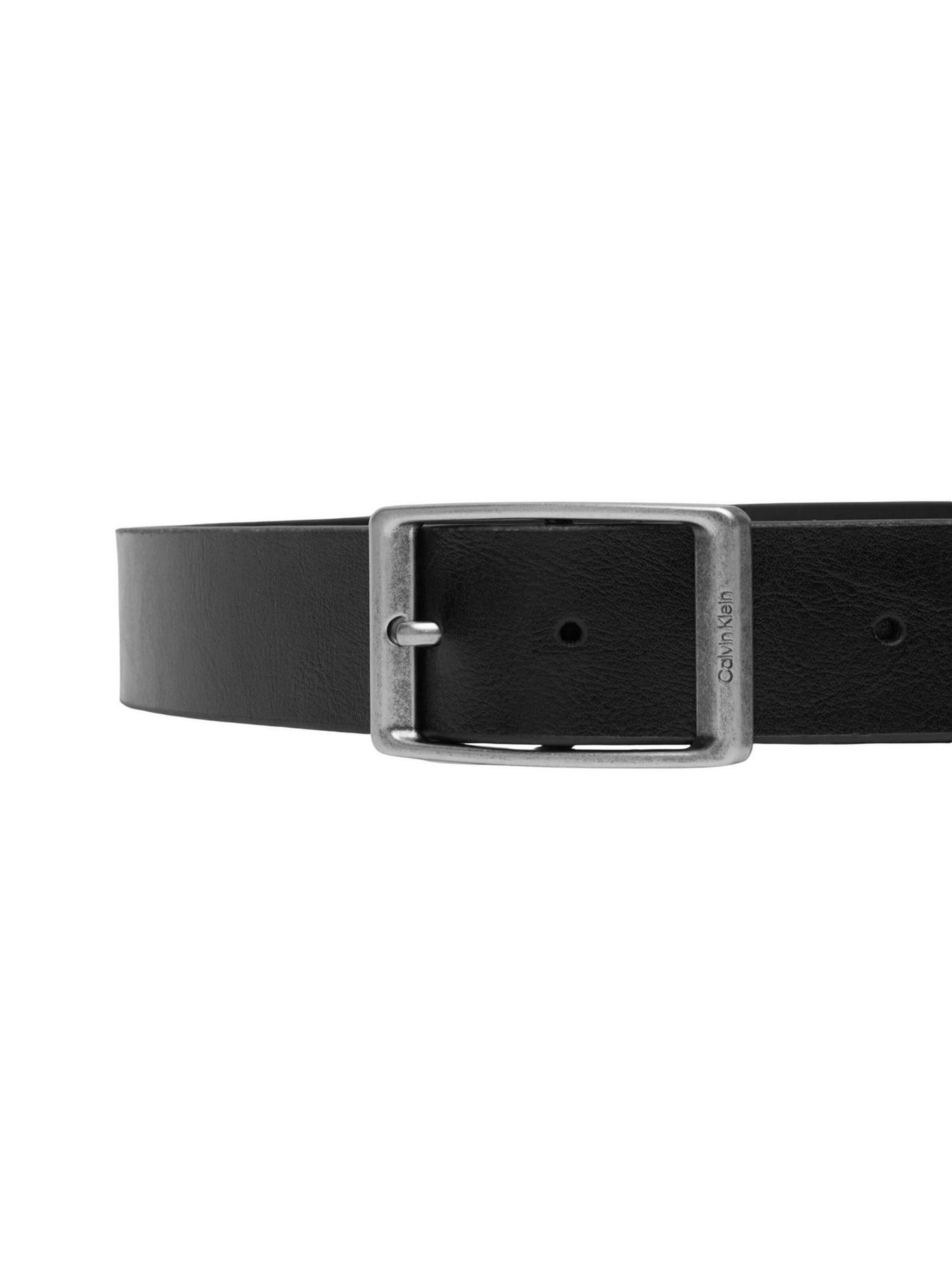 Cintura 'CASUAL ROUND BUCKLE TUMBLED 35MM LV04D7123G' di Calvin Klein in argento