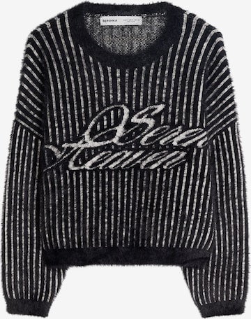 BershkaPulover - crna boja: prednji dio