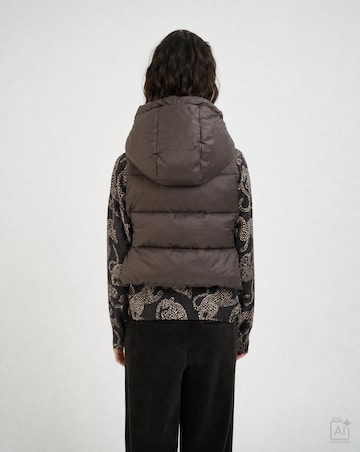 Milano Italy Vest in Brown