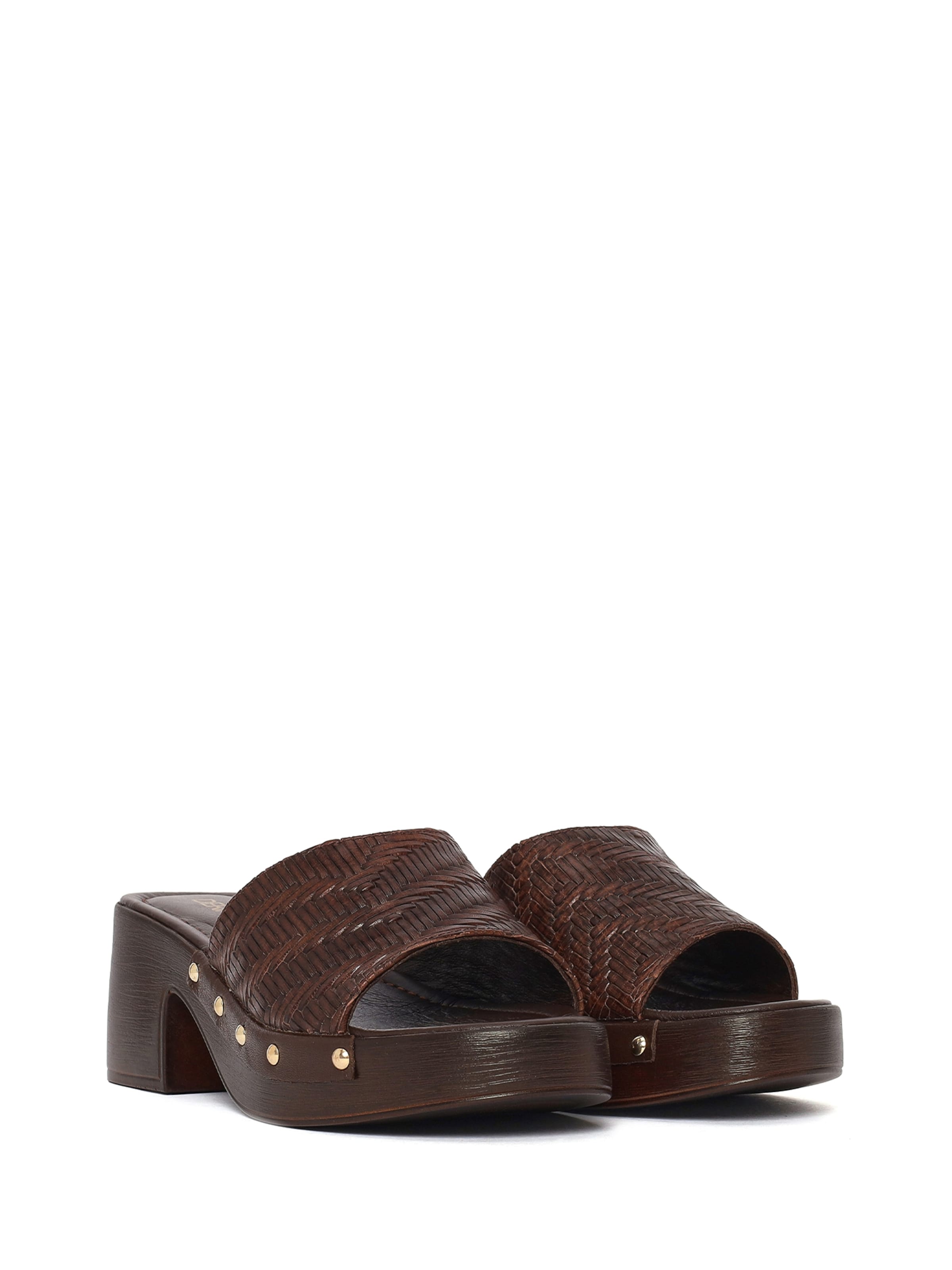 Derimod - Zapatos abiertos en marrón