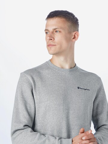 Champion Authentic Athletic Apparel Regular Fit Sweatshirt 'Legacy' in Grau