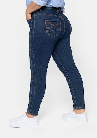 SHEEGO Slimfit Jeans in Blau