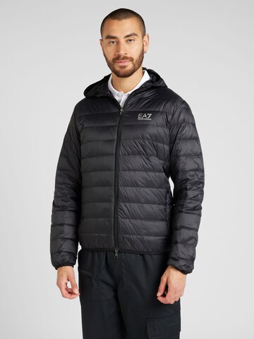 Giacca invernale di EA7 Emporio Armani in nero: frontale