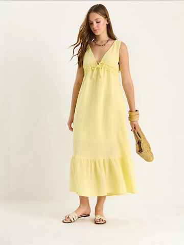 Bianco Lucci - Vestido de verão em amarelo