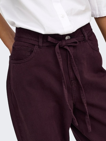 ONLY - regular Pantalón en rojo