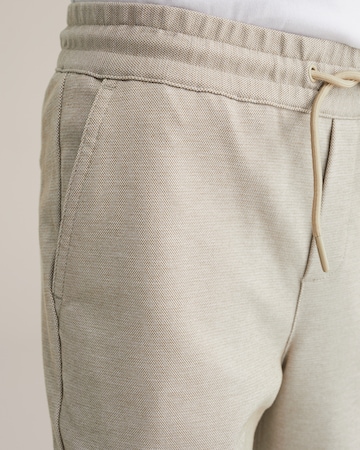 Regular Pantaloni de la WE Fashion pe bej