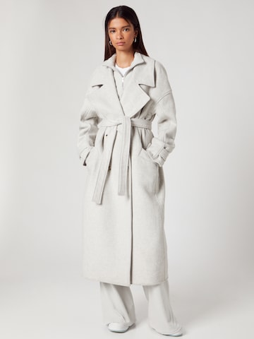 ABOUT YOU x MOGLI Between-seasons coat 'Willow' in Grey: front