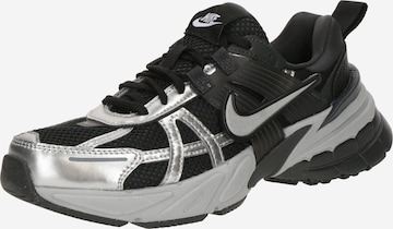 Sneaker bassa 'V2K' di Nike Sportswear in nero: frontale