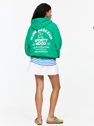 Sweat-shirt Pull&Bear en vert