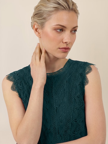 APART Top in Grün