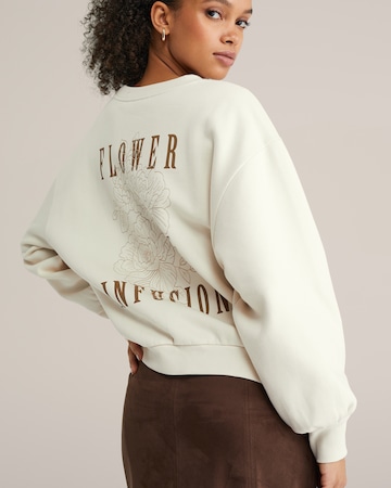WE Fashion Sweatshirt in White: front