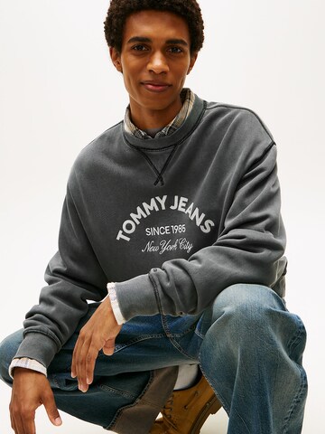 Tommy Jeans Sweatshirt in Grau