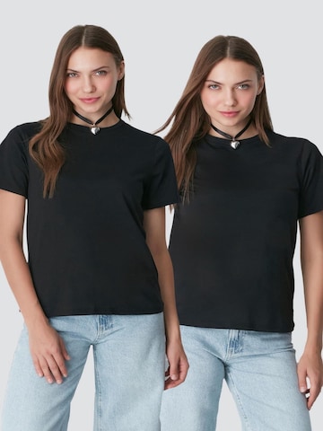C&City T-Shirt in Schwarz: Vorderseite