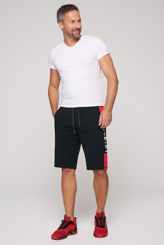 CAMP DAVID Regular Shorts in Schwarz