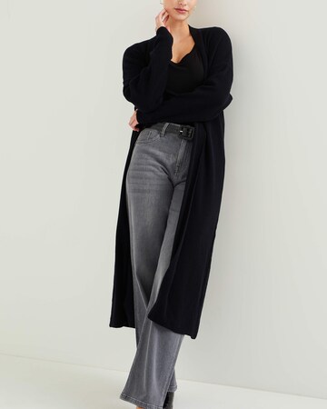WE Fashion Strickjacke in Schwarz
