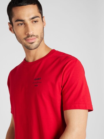 GANT - Camisa em vermelho