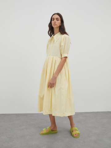 Robe-chemise 'Gea' EDITED en jaune : devant