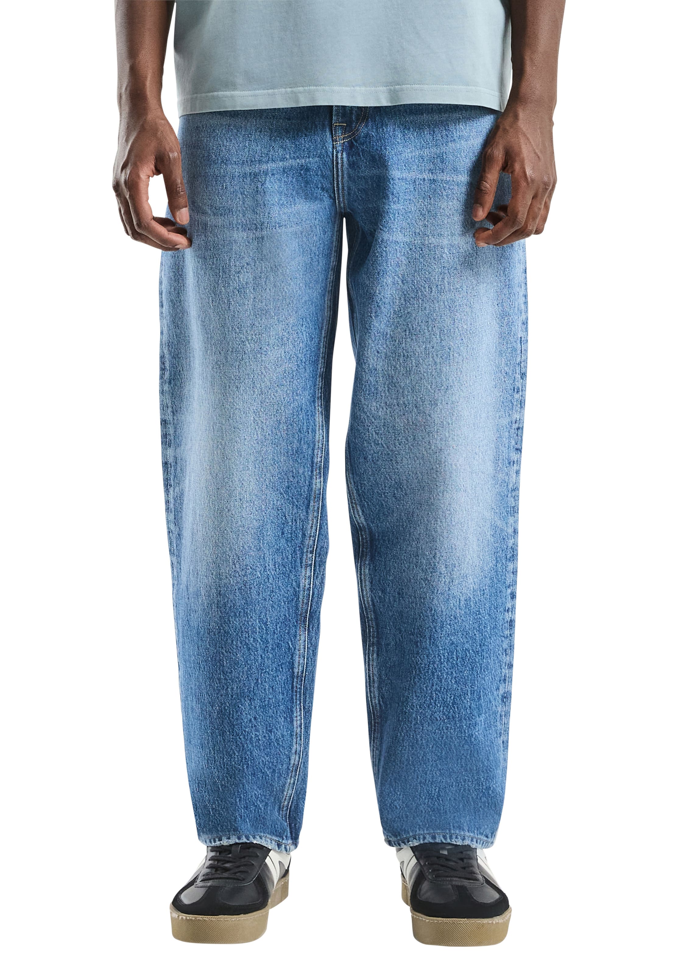 QS Tapered Jeans in Blau: Vorderseite