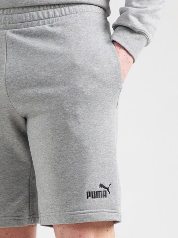 PUMA Обычный Спортивные штаны 'ESS No. 1' в Серый