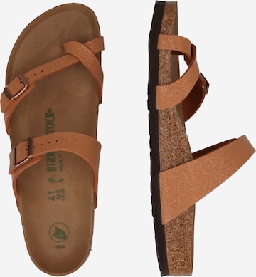 BIRKENSTOCK - Chinelos de dedo 'Mayari' em castanho