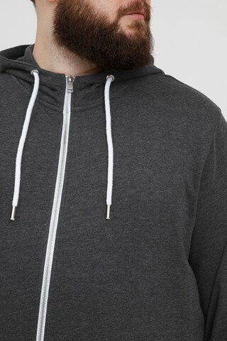 !Solid Zip-Up Hoodie in Grey