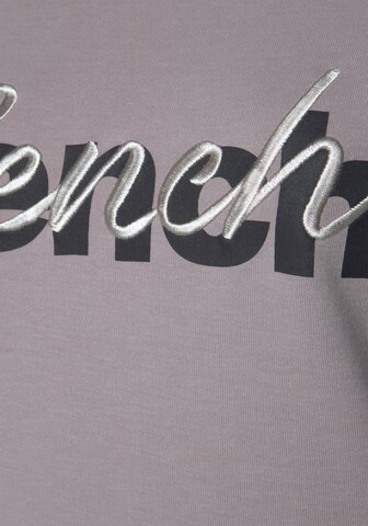 BENCH Свитшот в Лиловый