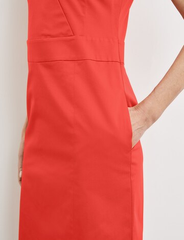GERRY WEBER Εφαρμοστό φόρεμα σε κόκκινο