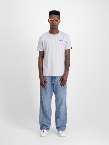 ALPHA INDUSTRIES Tričko - Sivá
