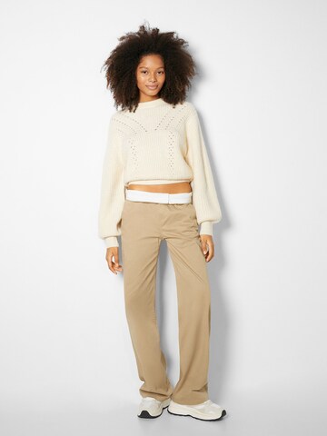 Bershka Regular Hose in Beige