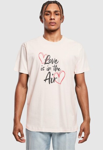 Merchcode T-Shirt 'Valentines Day - Love is in the Air' in Pink: predná strana