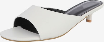 Ital-Design Mules in White: front