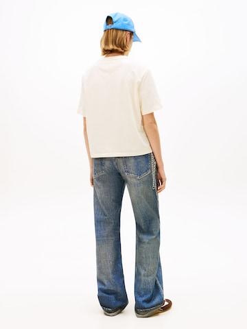 Tommy Jeans Μπλουζάκι σε κίτρινο: πίσω