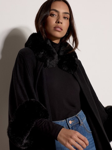 Veste bavaroise ' Cape mit Gürtel ' Apricot en noir