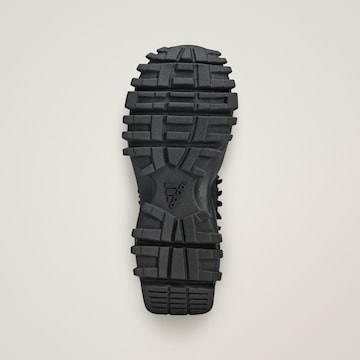 ADIDAS BY STELLA MCCARTNEY Halbschuh 'Seeulater 2' in Schwarz